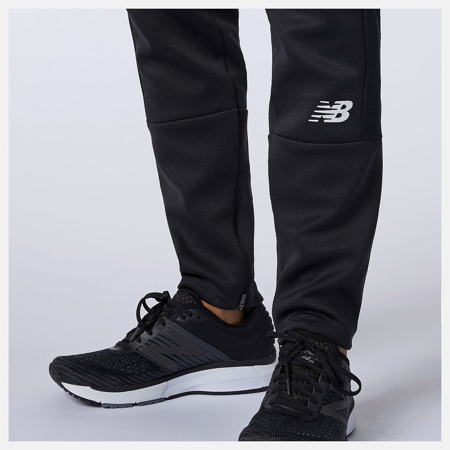 New Balance US - Tenacity Knit Pant