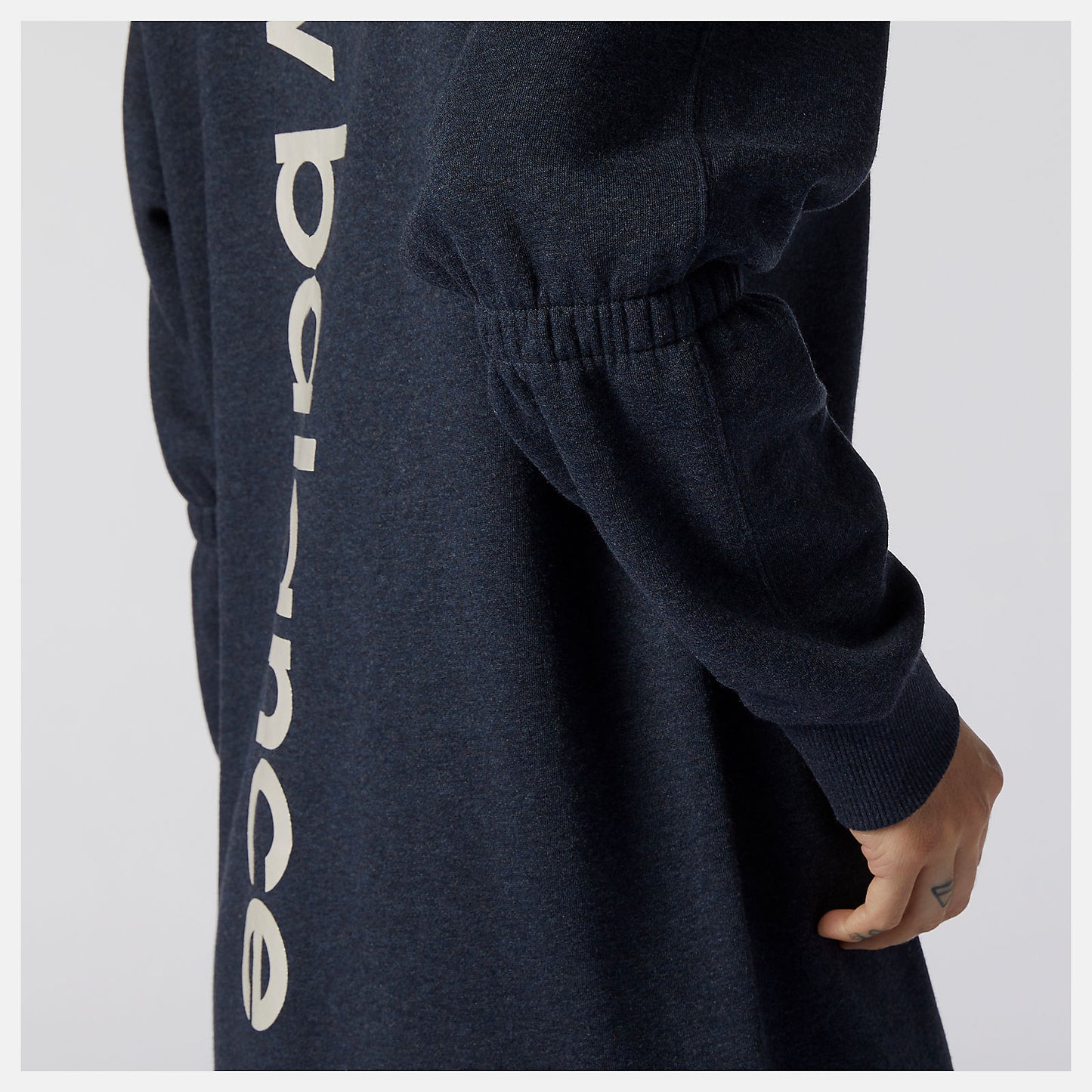 New Balance On Sale - Achiever Crew Sweatshirt