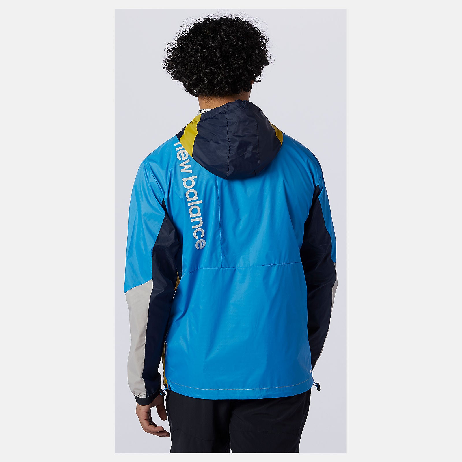 New Balance Outlet - R.W.T. Lightweight Woven Jacket