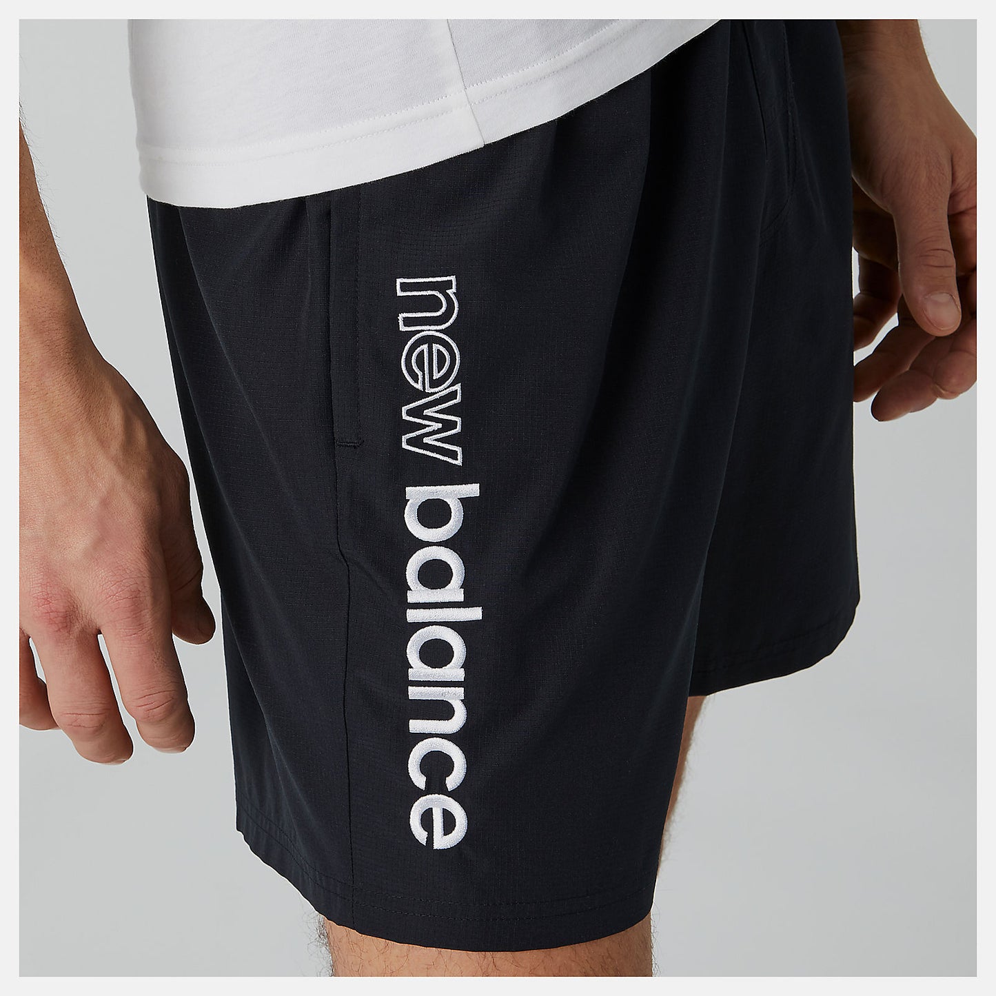 New Balance US - NB Athletics Wind Short