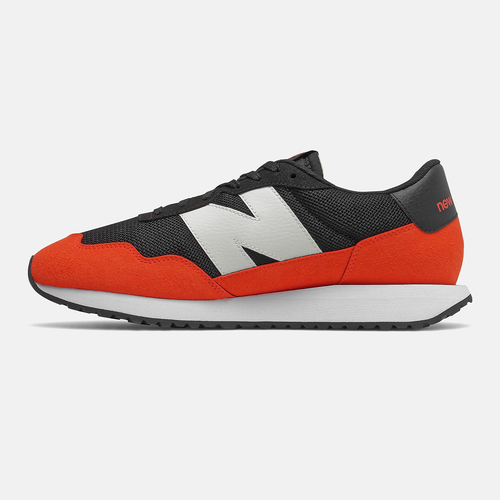New Balance Outlet - 237