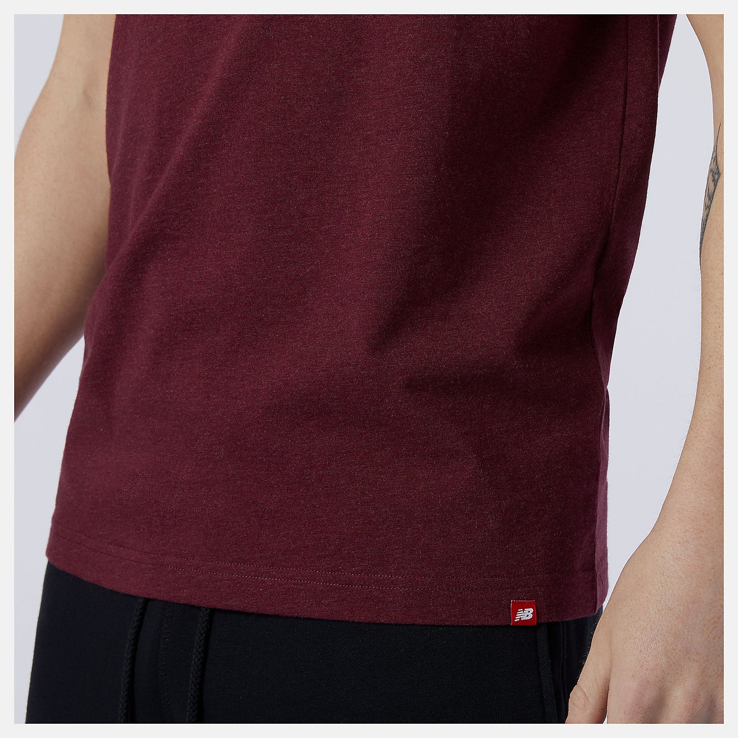 New Balance Outlet - Essentials Stacked Logo Tee