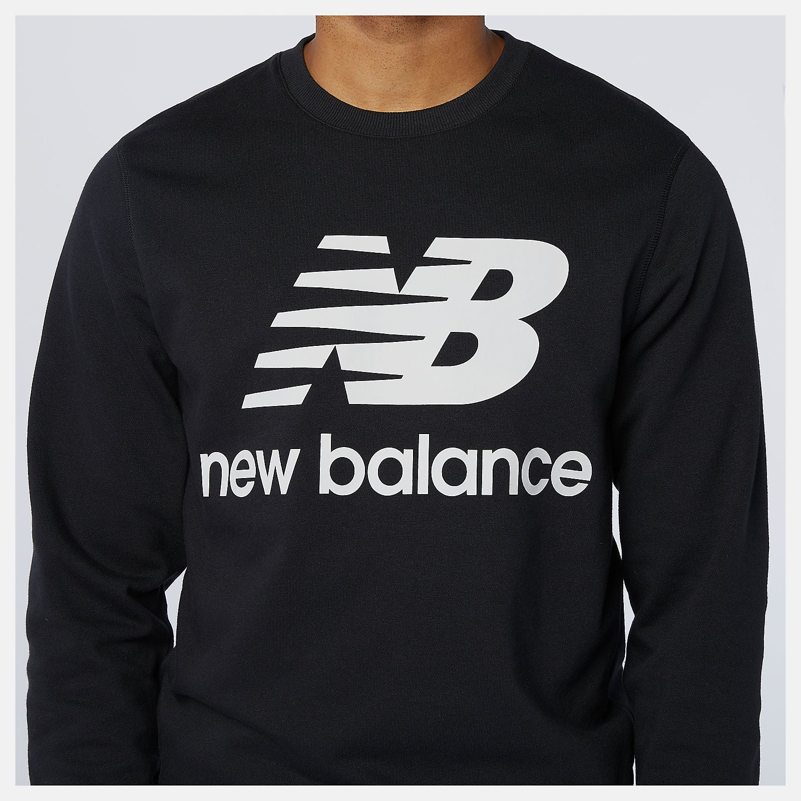 New Balance US - NB Essentials Stacked Logo Crew