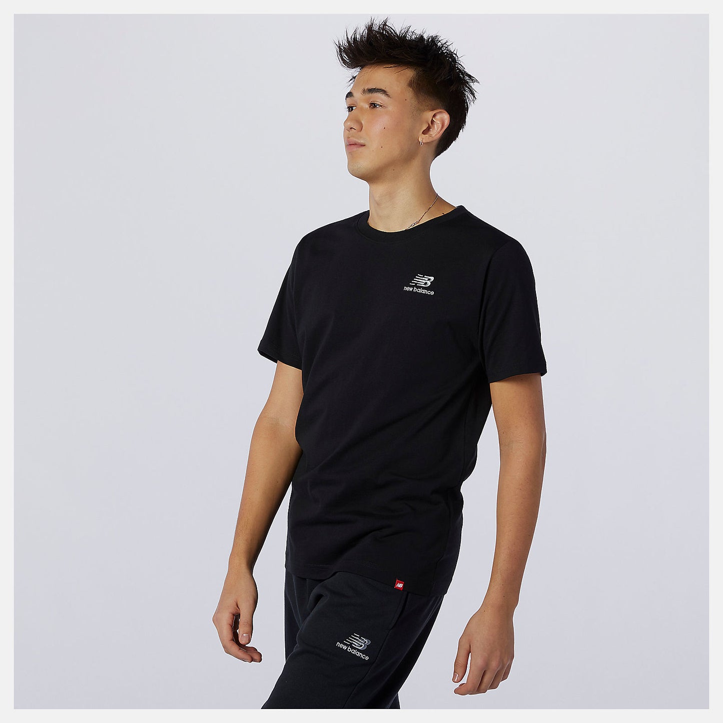 New Balance Outlet - NB Essentials Embroidered Tee