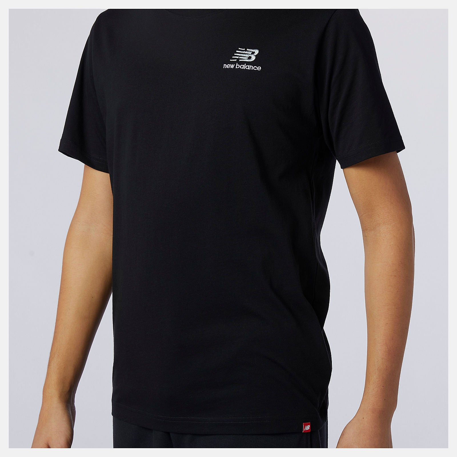 New Balance Outlet - NB Essentials Embroidered Tee
