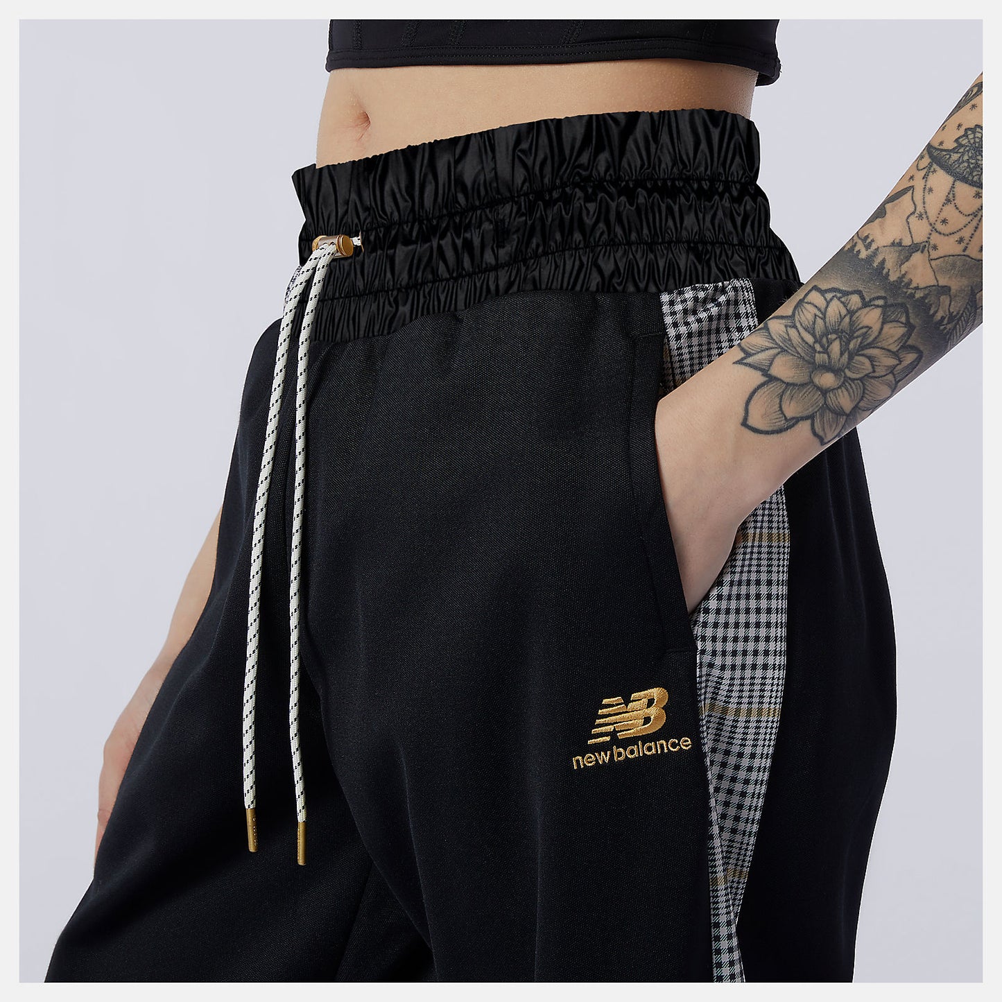 New Balance Discount - NB Athletics Higher Learning Stripe Track Pant