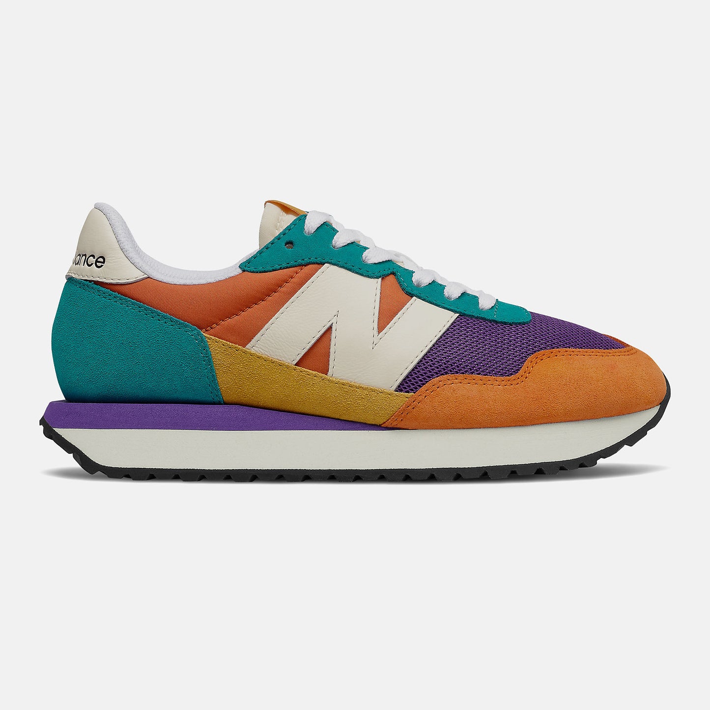 New Balance Outlet - 237