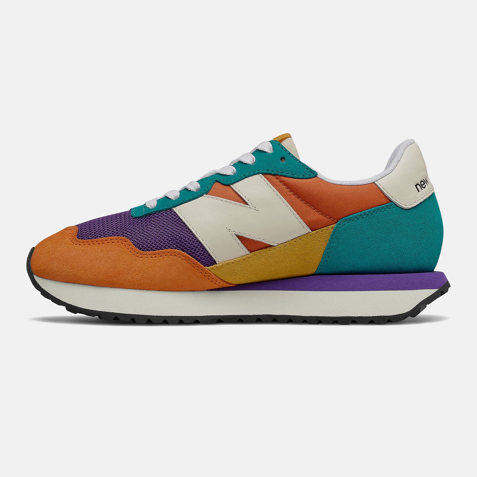 New Balance Outlet - 237