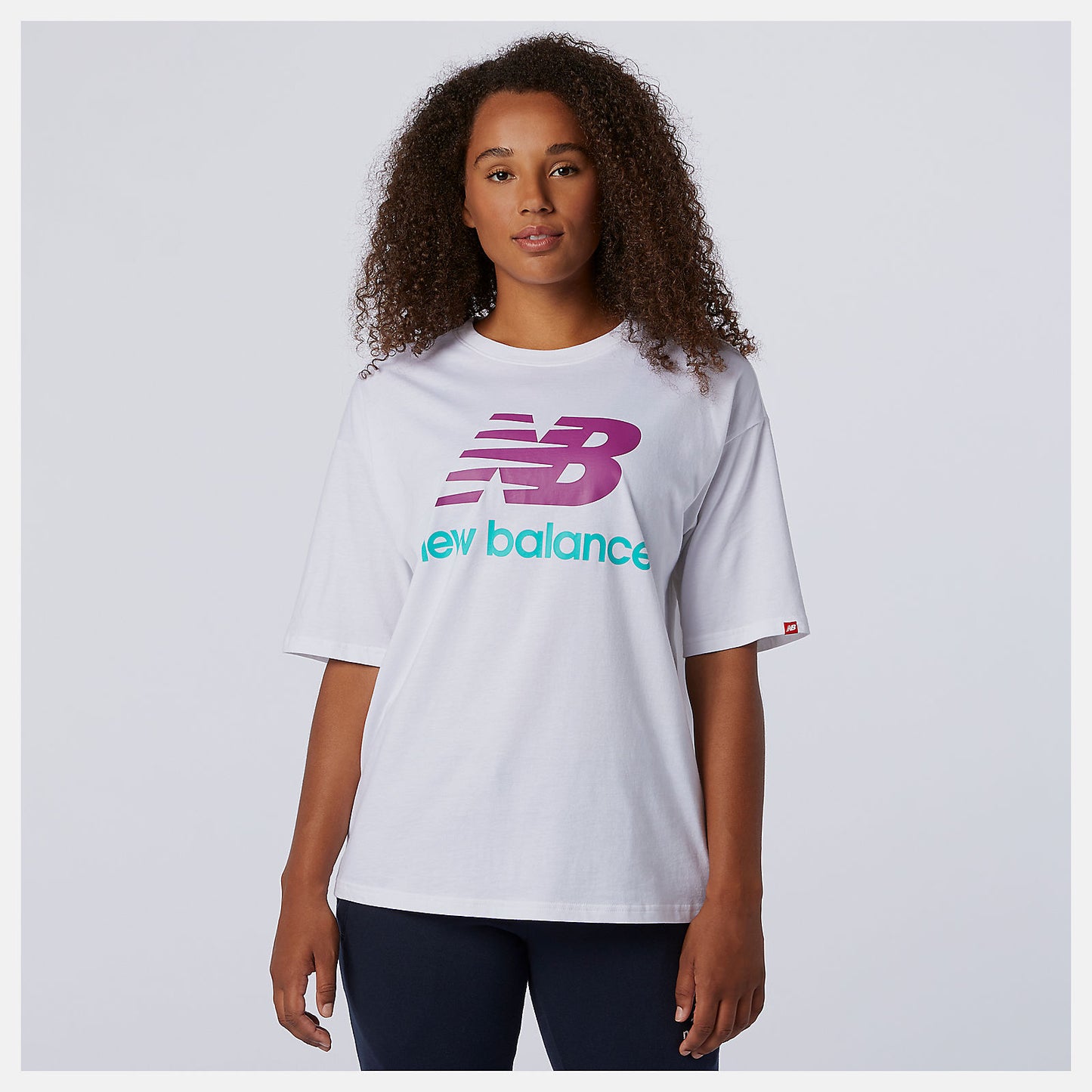 New Balance Outlet - NB Essentials Stacked Logo Tee