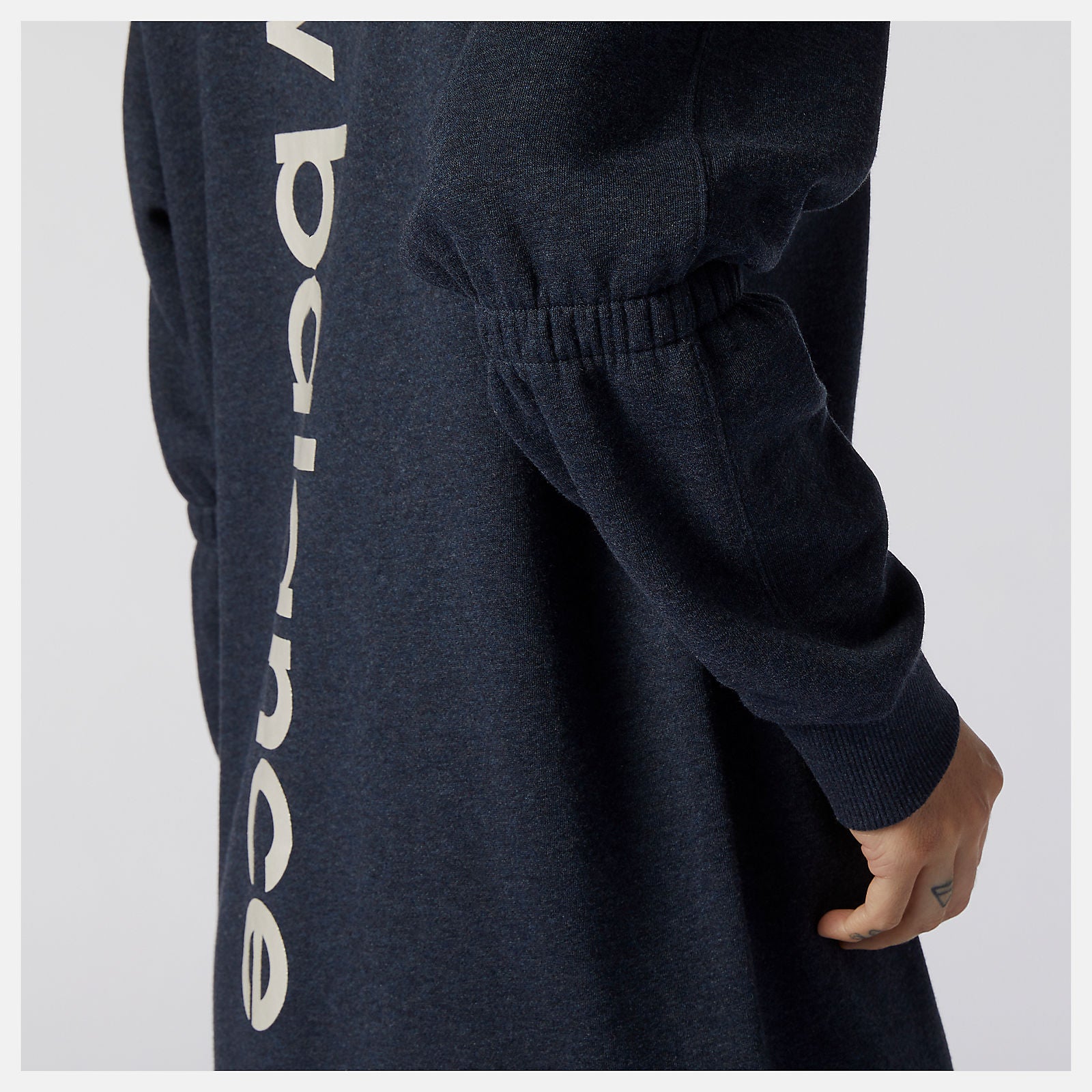 New Balance On Sale - Achiever Crew Sweatshirt