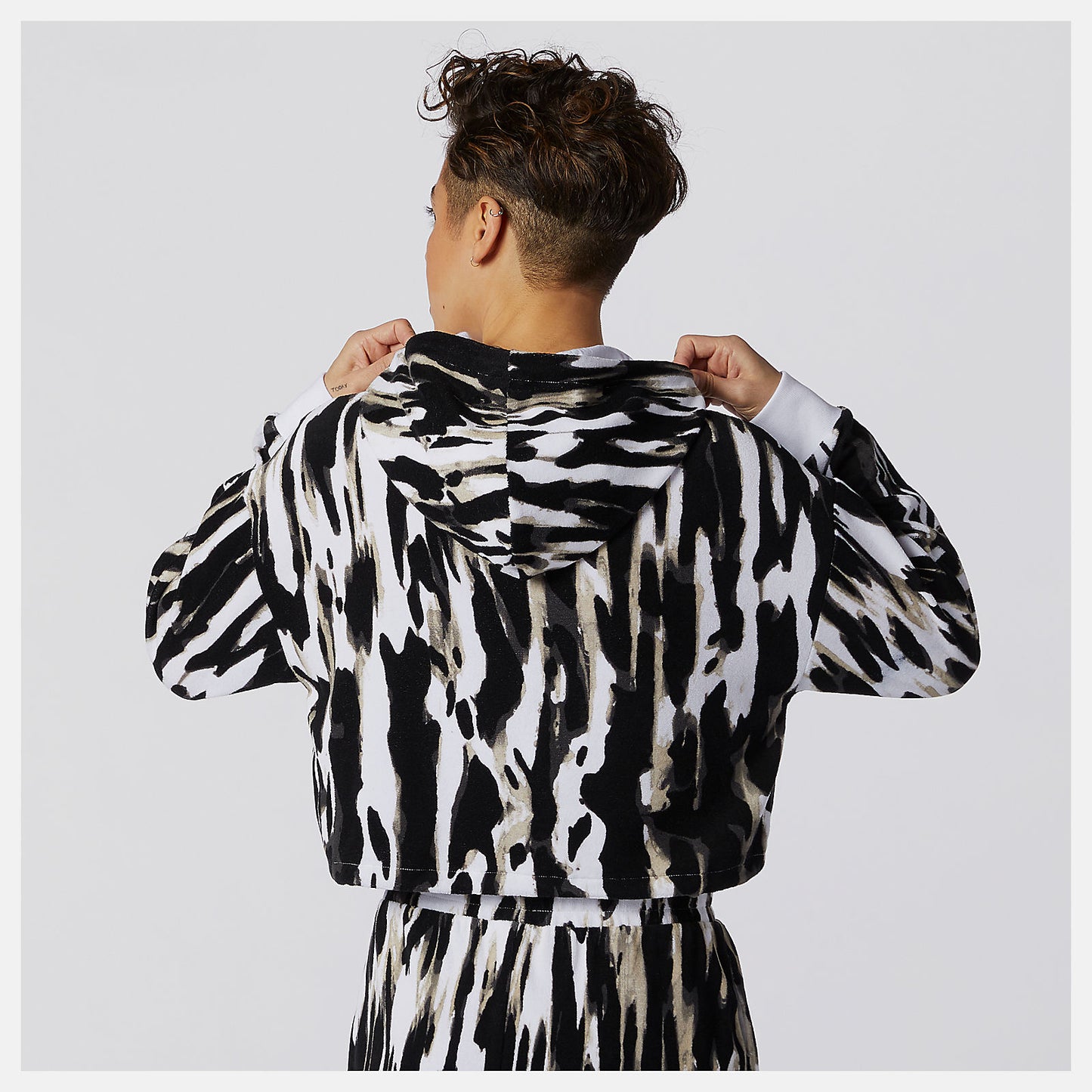 New Balance Outlet - NB Athletics Collide Printed Terry Hoodie