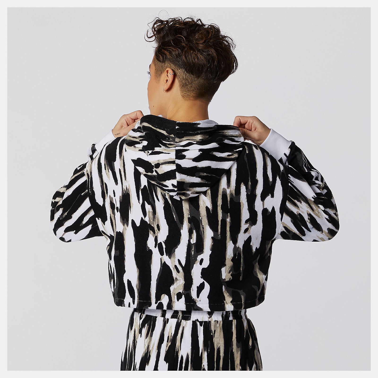 New Balance Outlet - NB Athletics Collide Printed Terry Hoodie